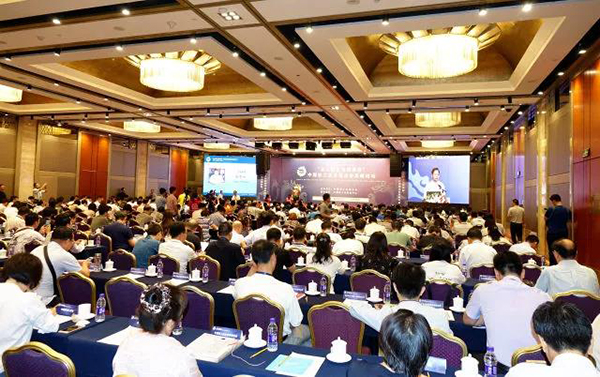 熱烈祝賀瑪雅繡花機、經緯繡花機榮獲“中國刺繡機行業(yè)十強企業(yè)”(圖1)