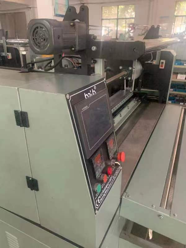 繡蚨牌 壓褶機(jī)，冷壓機(jī)，壓折機(jī)(圖2)