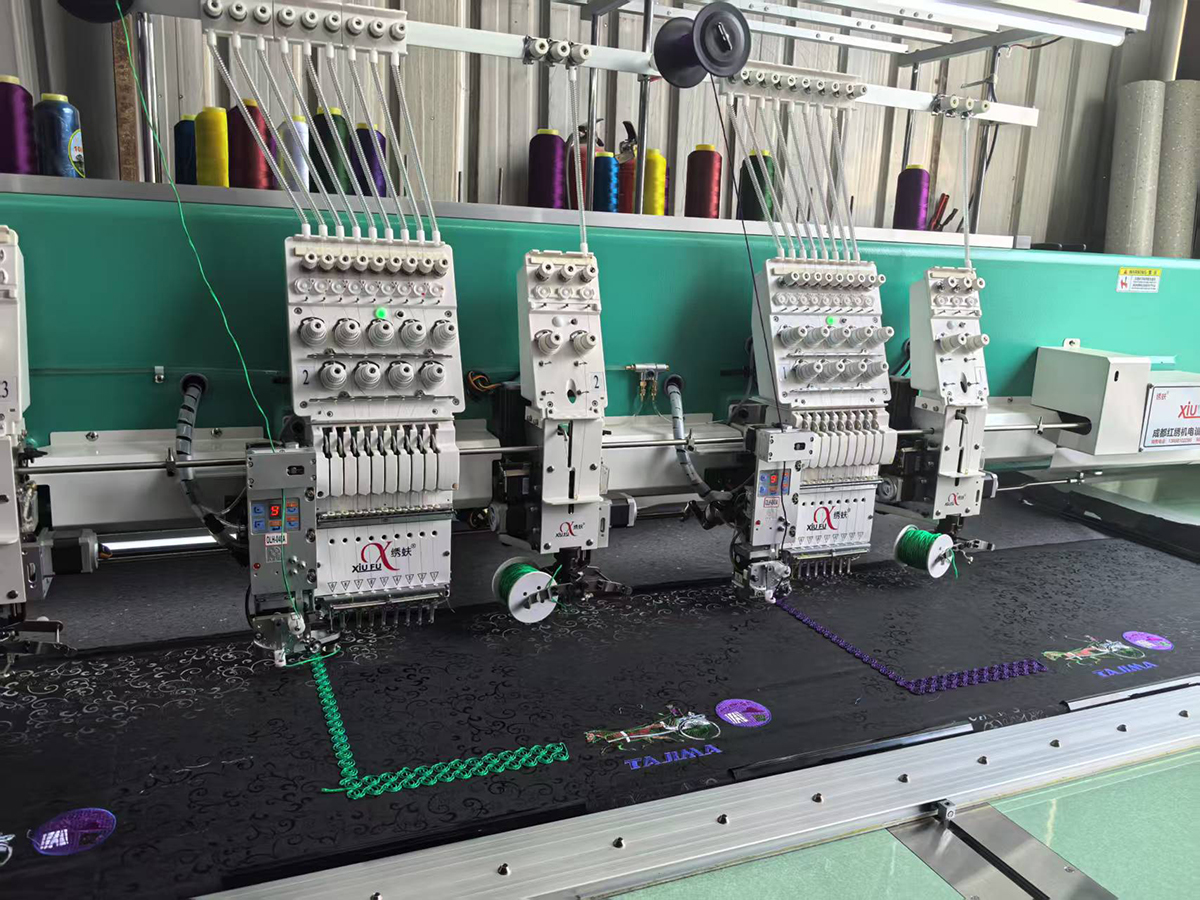 繡蚨毛巾繡二合一高速繡花機(jī)(圖8)